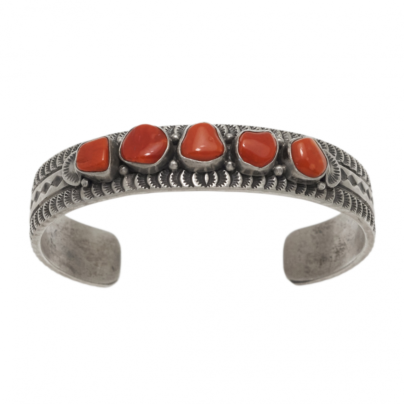 Bracelet Navajo en corail et argent mat BR843 - Harpo Paris