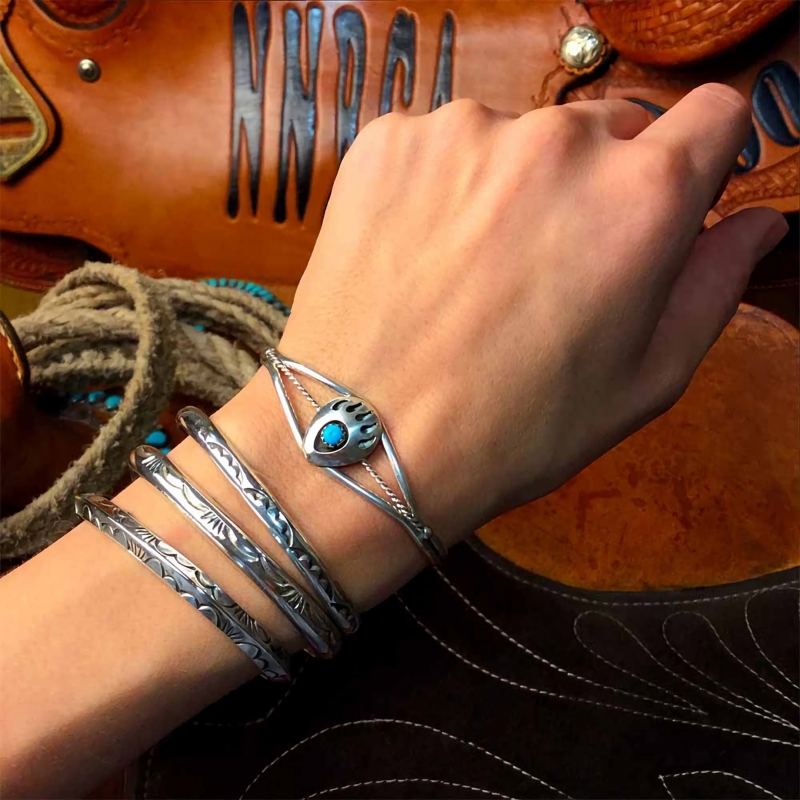 Navajo bracelet BRw28 in silver for women - Harpo Paris